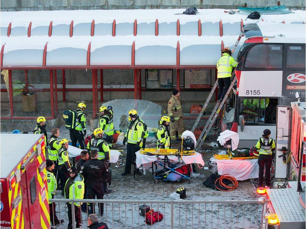 1547269655-bus-crash-1203