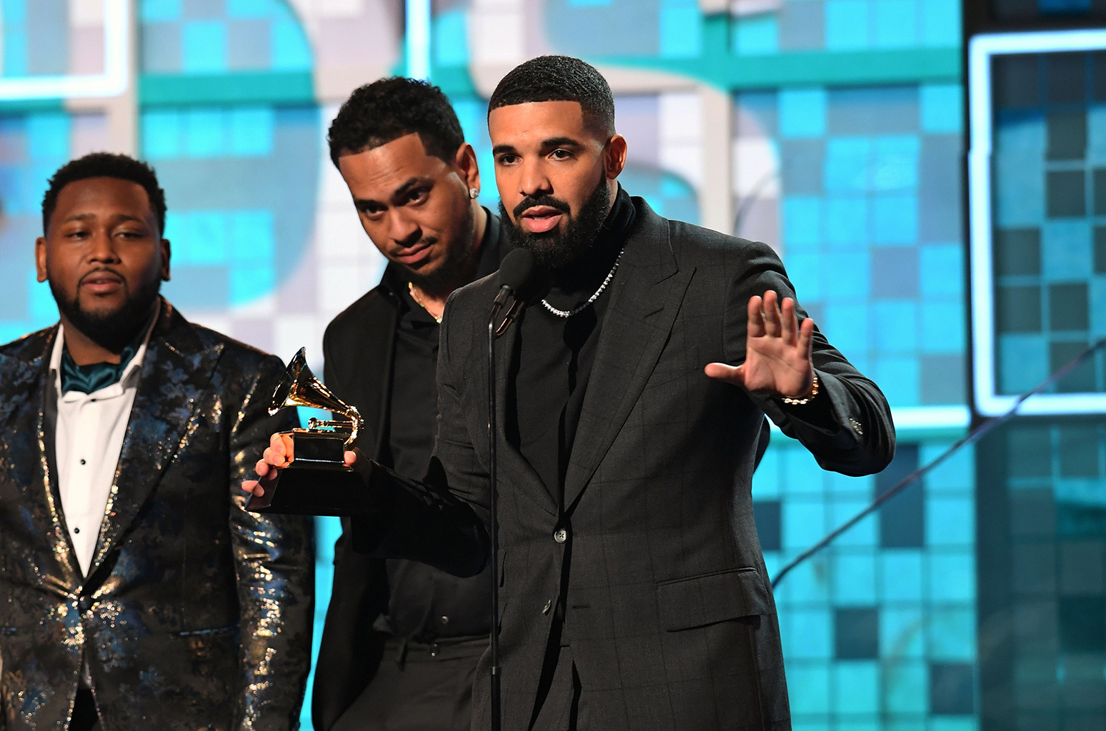 drake-2019-grammys-show-billboard-1548