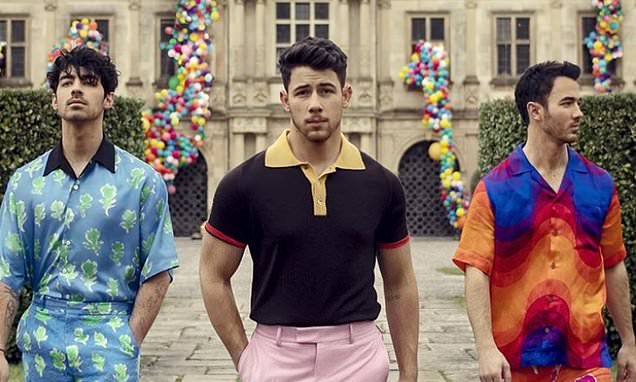 Jonas Brothers დაბრუნდა (ფოტო/ვიდეო)