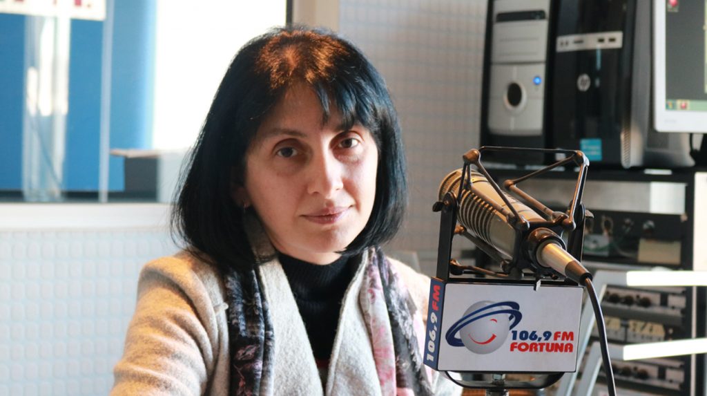 გაფანტული სკლეროზის სიმპტომები, დიაგნოსტიკა და მკურნალობა  – „ავერსის“ კლინიკის ნევროლოგი მაკა მანია