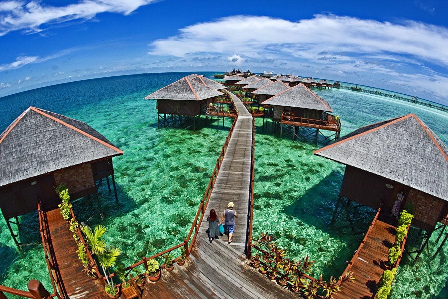 10-beautiful-islands-in-malaysia-youve-probably-never-heard-of-pulau-mabul-1