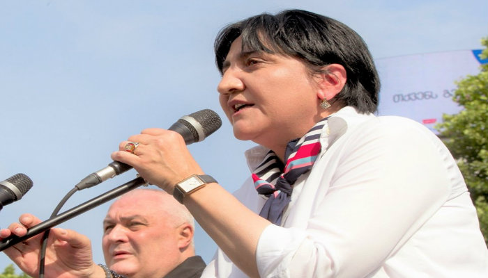 ინაშვილი: კაცს ხმა ვერ ამოუღია, ეგრევე რუსული, რბილი ძალის იარლიყს აკერებენ
