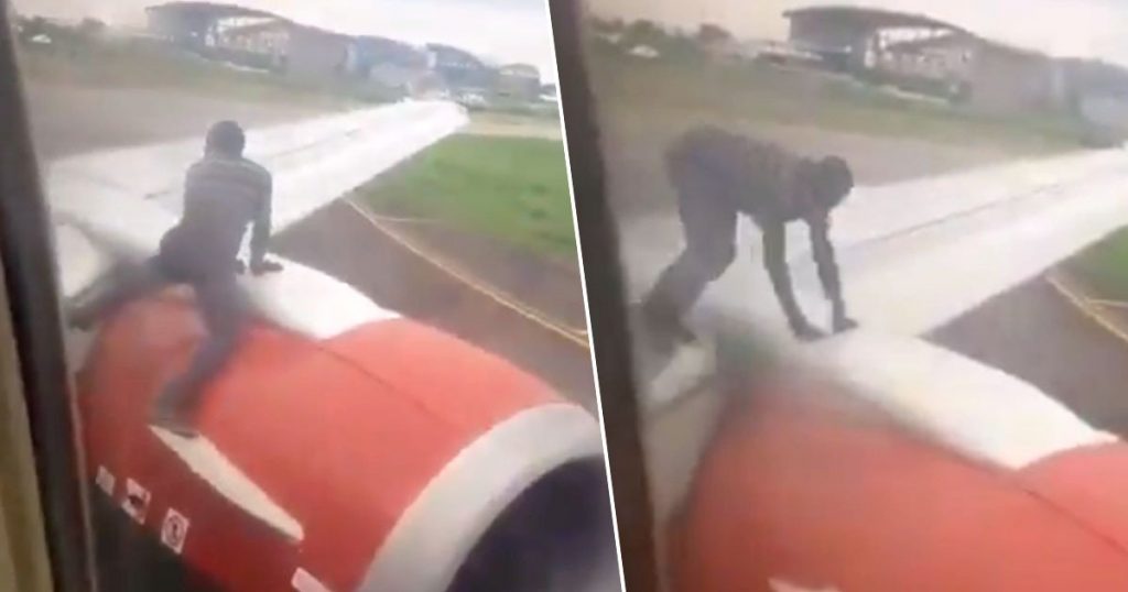 ნიგერიელი მამაკაცი თვითმფრინავის ფრთაზე აძვრა და იქიდან ძლივს ჩამოხსნეს