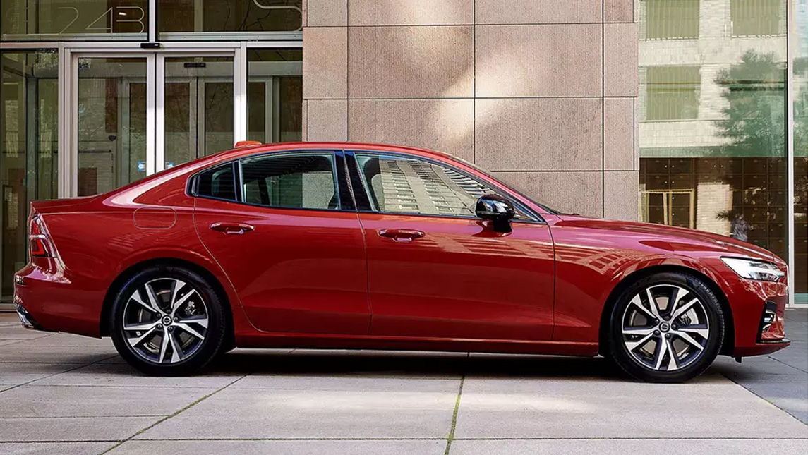red-volvo-news19