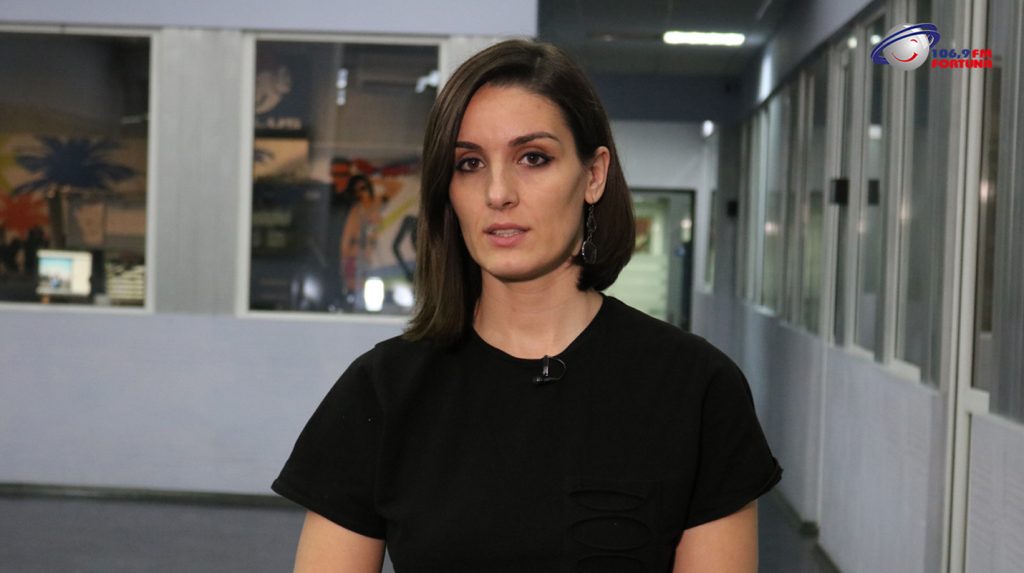 როგორ გავუმარტივოთ პირველკლასელებს ახალ გარემოსთან შეგუება – 7 რჩევა ფსიქოლოგისგან