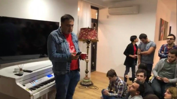 სააკაშვილი: გუშინ მეკითხებოდნენ, რატომ ხარ მოწყენილიო, რატომ ვარ და სამშობლოს ვკარგავ (ვიდეო)