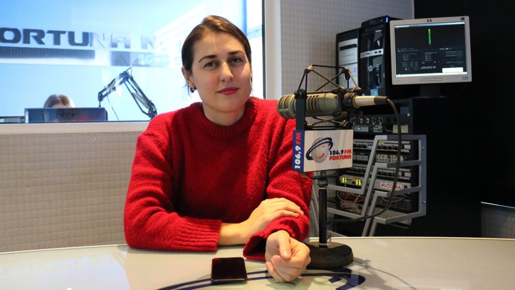 რატომ დასცინიან ადამიანები ერთმანეთს ინტერნეტსივრცეში – 7 რჩევა ფსიქოლოგისგან