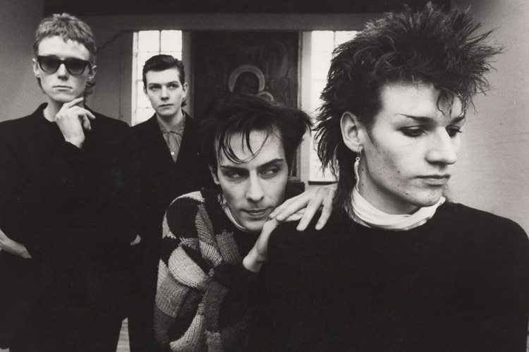 Bauhaus 13 წლის შემდეგ, თავდაპირველი შემადგენლობით დაბრუნდა (ვიდეო)