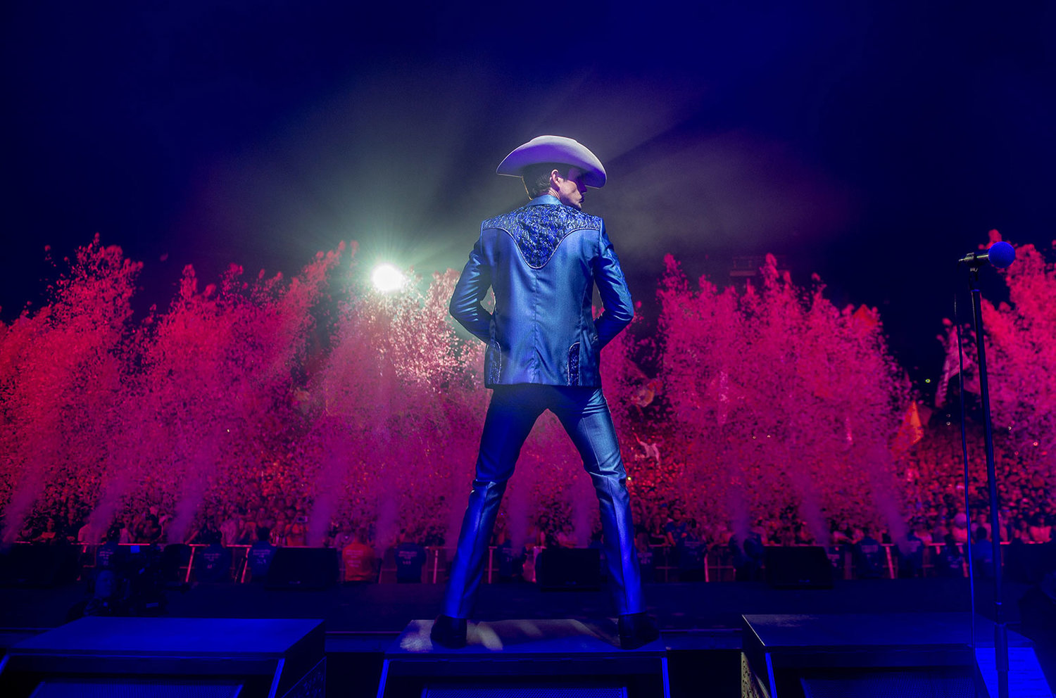 killers-2019-cr-rob-loud-billboard-1548