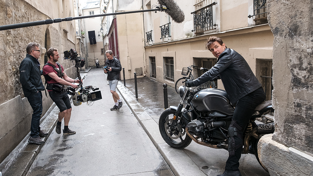 Left to right: Director Christopher McQuarrie, B Camera/Steadicam Operator Marcus Pohlus
and Tom Cruise (right) on the set of MISSION: IMPOSSIBLE - FALLOUT, from Paramount Pictures and Skydance.