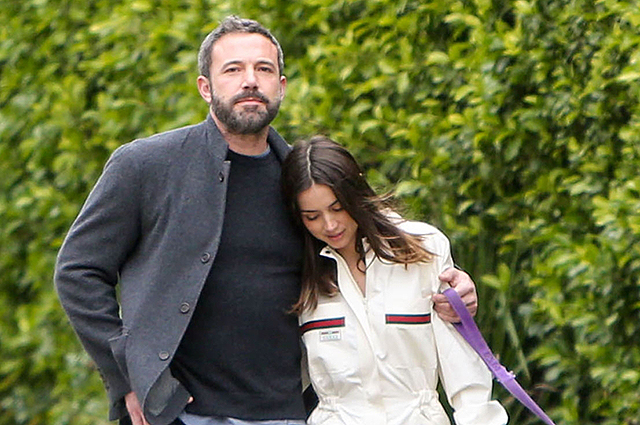 LOS ANGELES, CA - APRIL 12: (EDITOR'S NOTE: Alternative crop of image # 1209773367) Ben Affleck and Ana de Armas are seen on April 12, 2020 in Los Angeles, California.  (Photo by BG004/Bauer-Griffin/GC Images)
