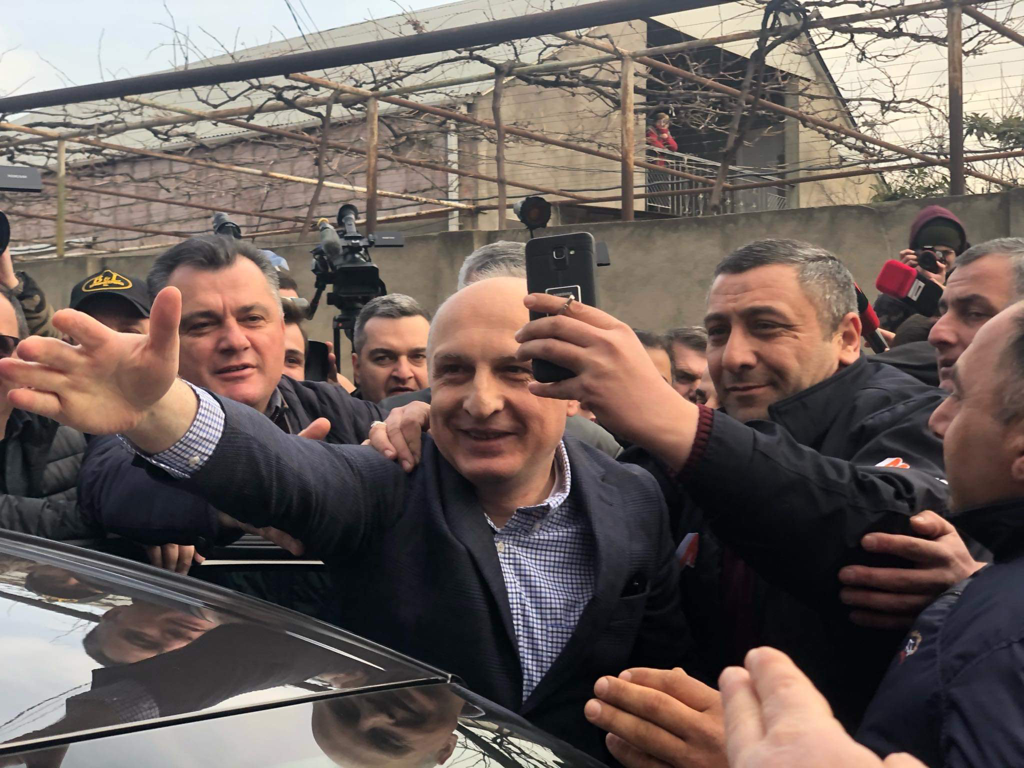 9B80FCE8-D78D-4825-B8BB-25D19D7A9011