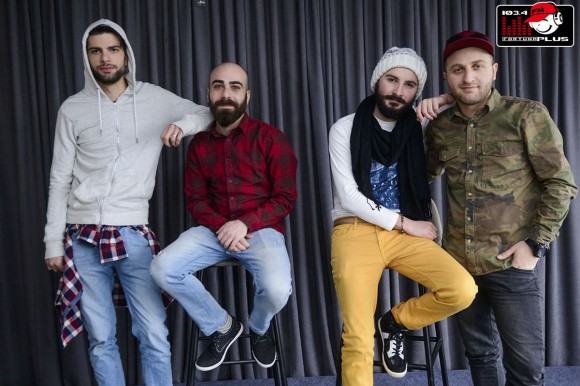 „ჩვენ თვითიზოლაციაში, სტუდიაში გადავბარგდით და ჯგუფის პირველ ალბომზე ვმუშაობთ“ – „რეზო და ბავშვების“ სოლისტი, რეზო ბლიაძე