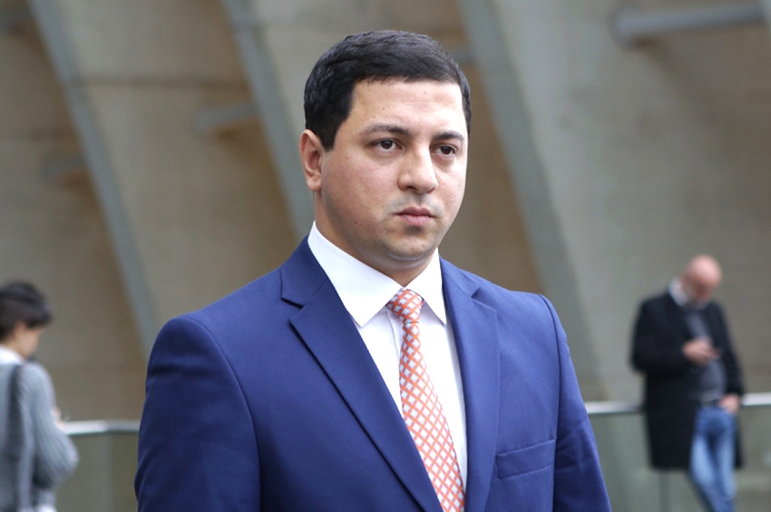 „ნაციონალური მოძრაობა“ თამაშგარე მდგომარეობაში აღმოჩნდა – არჩილ თალაკვაძე