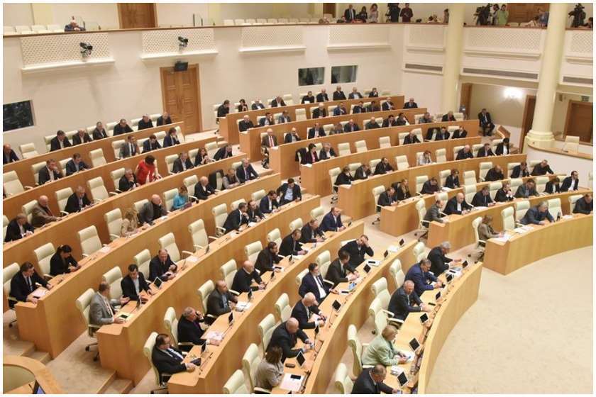 parlamenti-sesia