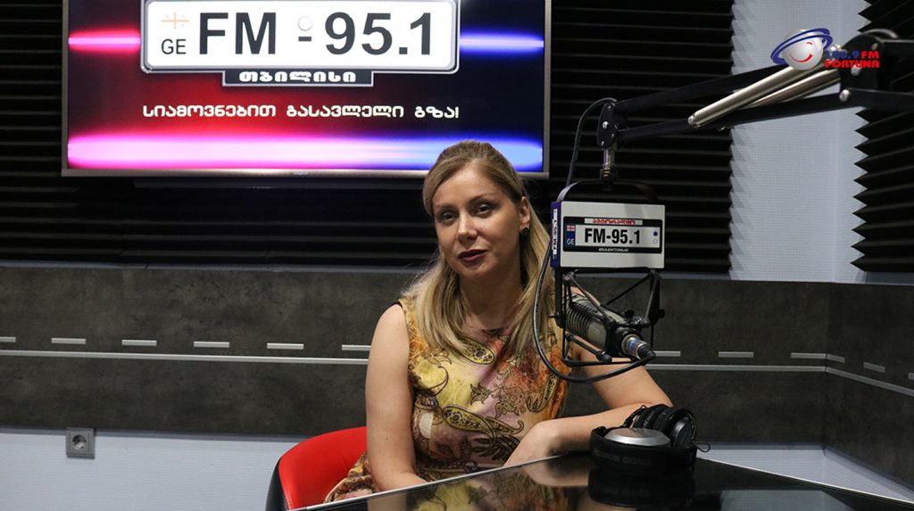 რა დროს არის ხმის ჩახლეჩა და ხველა საგანგაშო – ექიმი ფონიატრი ირინა ქაცარავა