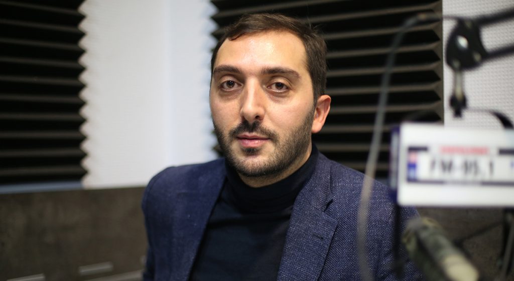 ,,ვისაც ქრონიკული დაავადების გამო, უბრალოდ არ შეუძლია ნიღბის ტარება, სახლში დარჩენის რეკომენდაციას ვაძლევთ” – ბიძინა კულუმბეგოვი სტუმრად გადაცემაში ,,პულსი”