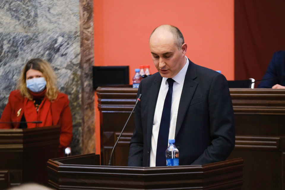 სავალდებულო ჯარი გავლილი არ მაქვს – თავდაცვის მინისტრობის კანდიდატი