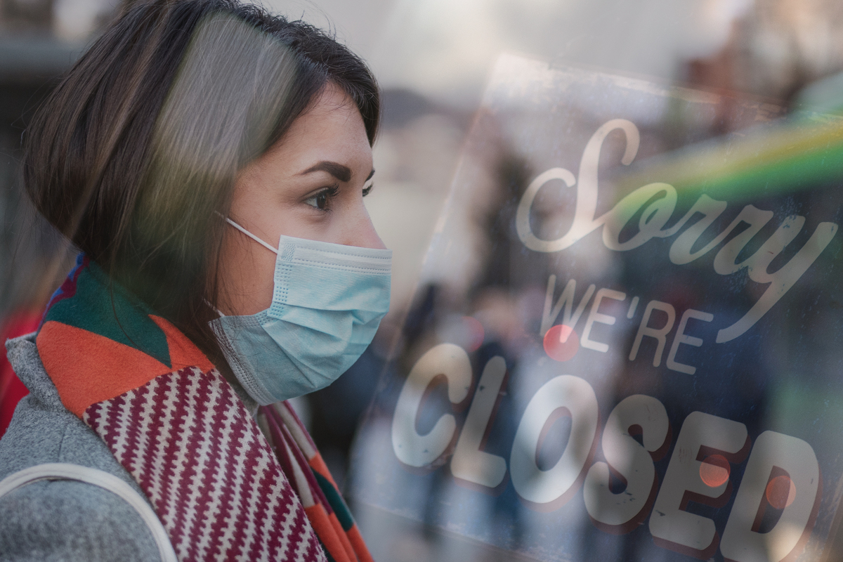 coronavirus-closed-for-business-surgical-mask-bby-tim-mossholder-via-unsplash-.artistgndphotographer-gettypsd-100835284-large