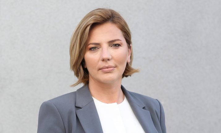 ანა დოლიძე