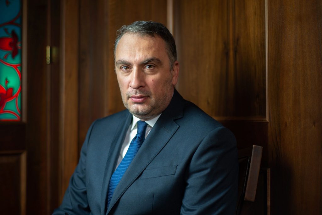არასტანდარტულ დროში არაკონვენციური გადაწყვეტის როლზე: საქმე ხელშესახები შედეგის მისაღწევად