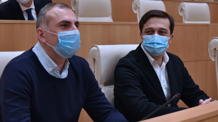 პარტიიდან 22 რომ ვიყოთ, ბრდღვნას გავადენდით საკითხებს –  ელისაშვილი ამბობს, რომ “დაიტანჯა იმაზე ფიქრით, ვინ შემოვა პარლამენტში და ვინ არა”