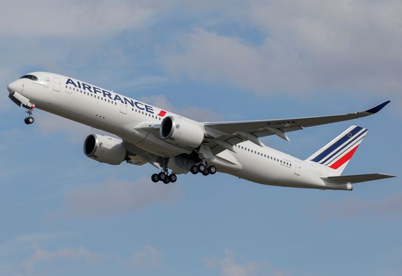 FILE PHOTO: The first Air France airliner's Airbus A350 takes off after a ceremony at the aircraft builder's headquarters in Colomiers near Toulouse, France, September 27, 2019. REUTERS/Regis Duvignau/File Photo