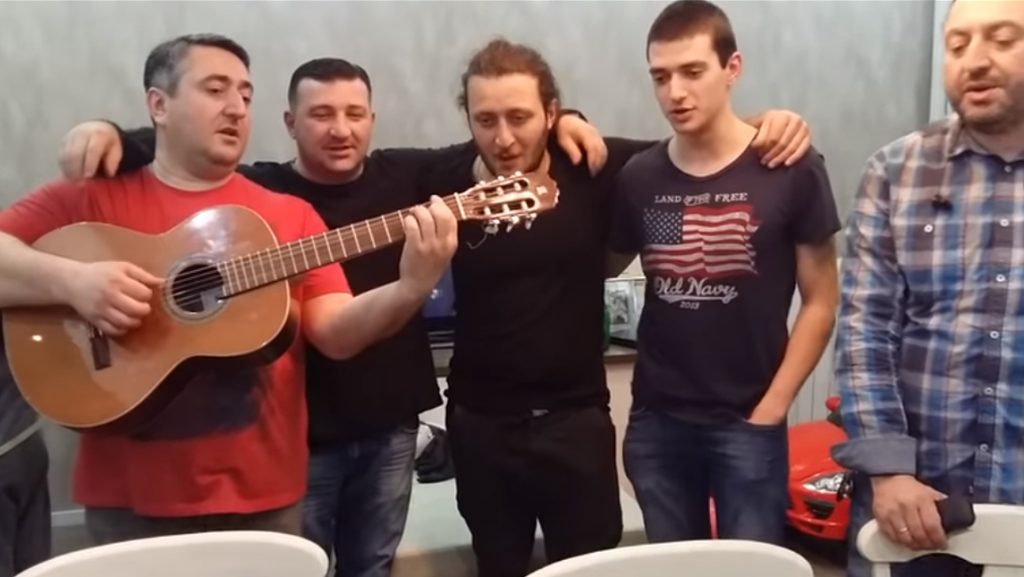 ვიდეო: ოთო ნემსაძისა და „ქართული ხმების“ „თბილისო“ ზურა ბაკურაძის აკომპანემენტით