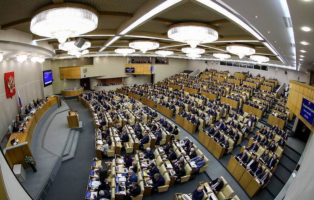 MOSCOW, RUSSIA - MARCH 11, 2020: A plenary meeting of the Russian State Duma, the lower house of the Russian Parliament, to consider constitutional changes in the third and final reading. Anton Novoderezhkin/TASSÐîññèÿ. Ìîñêâà. Äåïóòàòû íà ïëåíàðíîì çàñåäàíèè Ãîñóäàðñòâåííîé äóìû ÐÔ. Àíòîí Íîâîäåðåæêèí/ÒÀÑÑ
