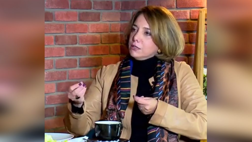 სალომე სამადაშვილი: „ჩემი დამხმარე ქალბატონი მეჩხუბება, რომ არ ვიყიდო არც ფეხსაცმელი და არც წიგნი, რადგან არც ერთისთვის და არც მეორესთვის კარადაში ადგილი აღარ არის…“