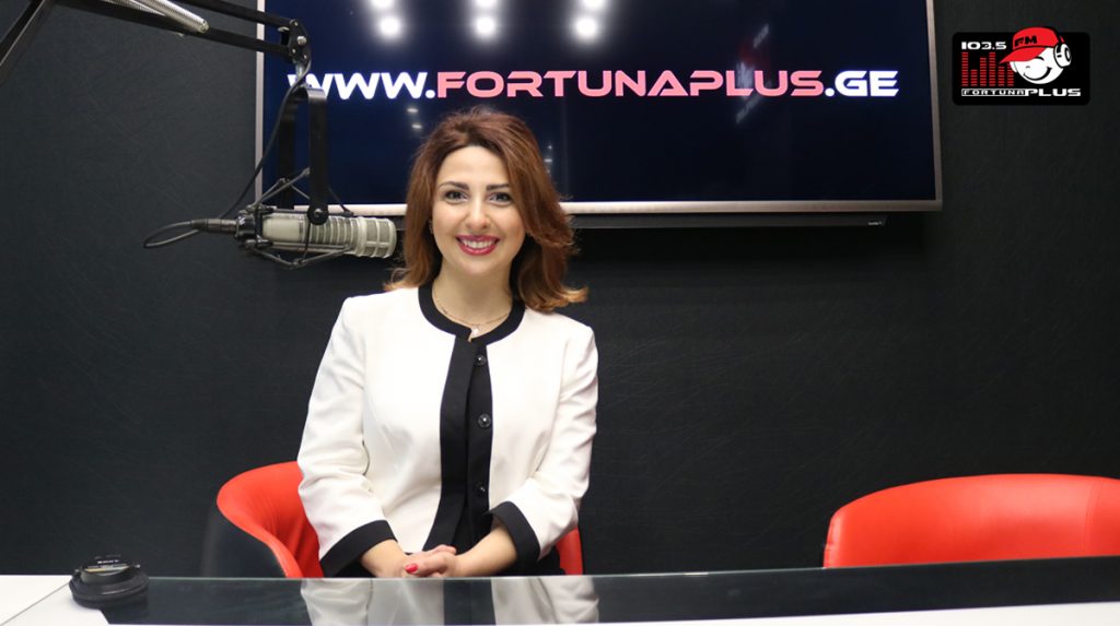 რა ასაკიდან არის რეკომენდებული ბრეკეტ-სისტემით მკურნალობა და რა არის ელაინერები, იგივე უხილავი კაპები – სილამაზის აკადემია