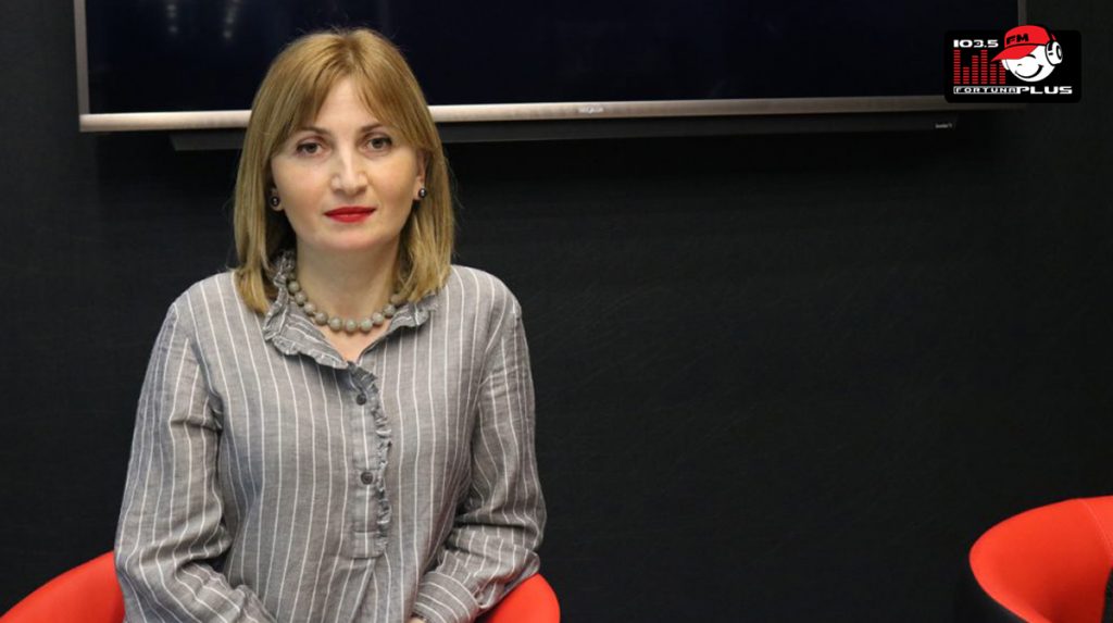 როგორ მოვუაროთ დაზიანებულ თმასა და ფრჩხილებს – სილამაზის აკადემია