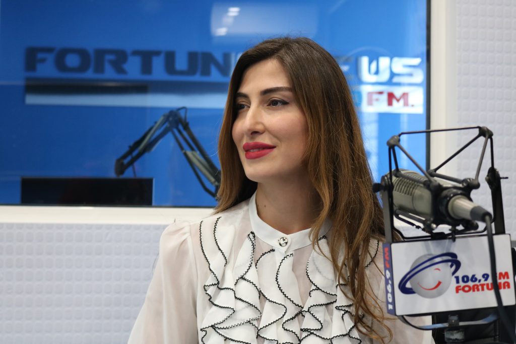 ქართველი მოცეკვავეს მიერ შექმნილი ორიგინალური მაგიდის გადასაფარებლებით აშშ-ში, კანადასა და გერმანიაშიც ინტერესდებიან