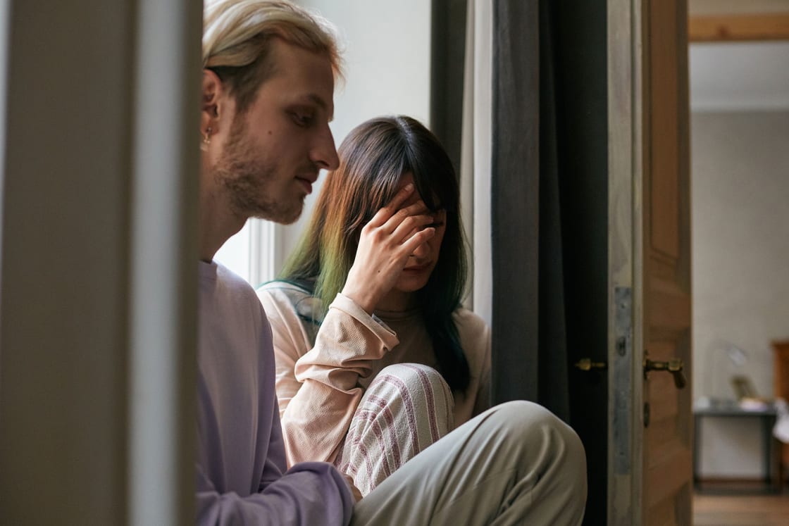 young-couple-experiencing-relationship-crisis