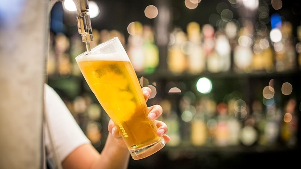 lager-could-help-mens-gut-microbiome-whether-alcoholic-or-not-362689-1280x720
