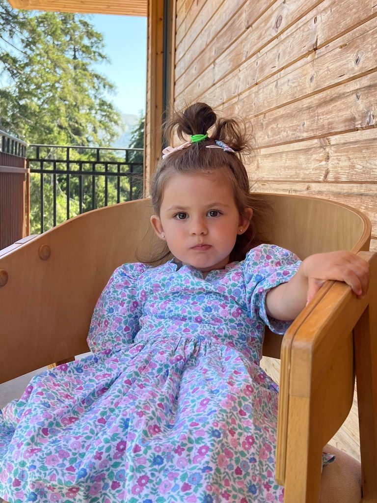 „ჩემი მზე გოგო“ - სოფო ნიჟარაძე ელის-მარია სააკაშვილის ბაკურიანში გადაღებულ მორიგ უსაყვარლეს ფოტოებს გვიზიარებს