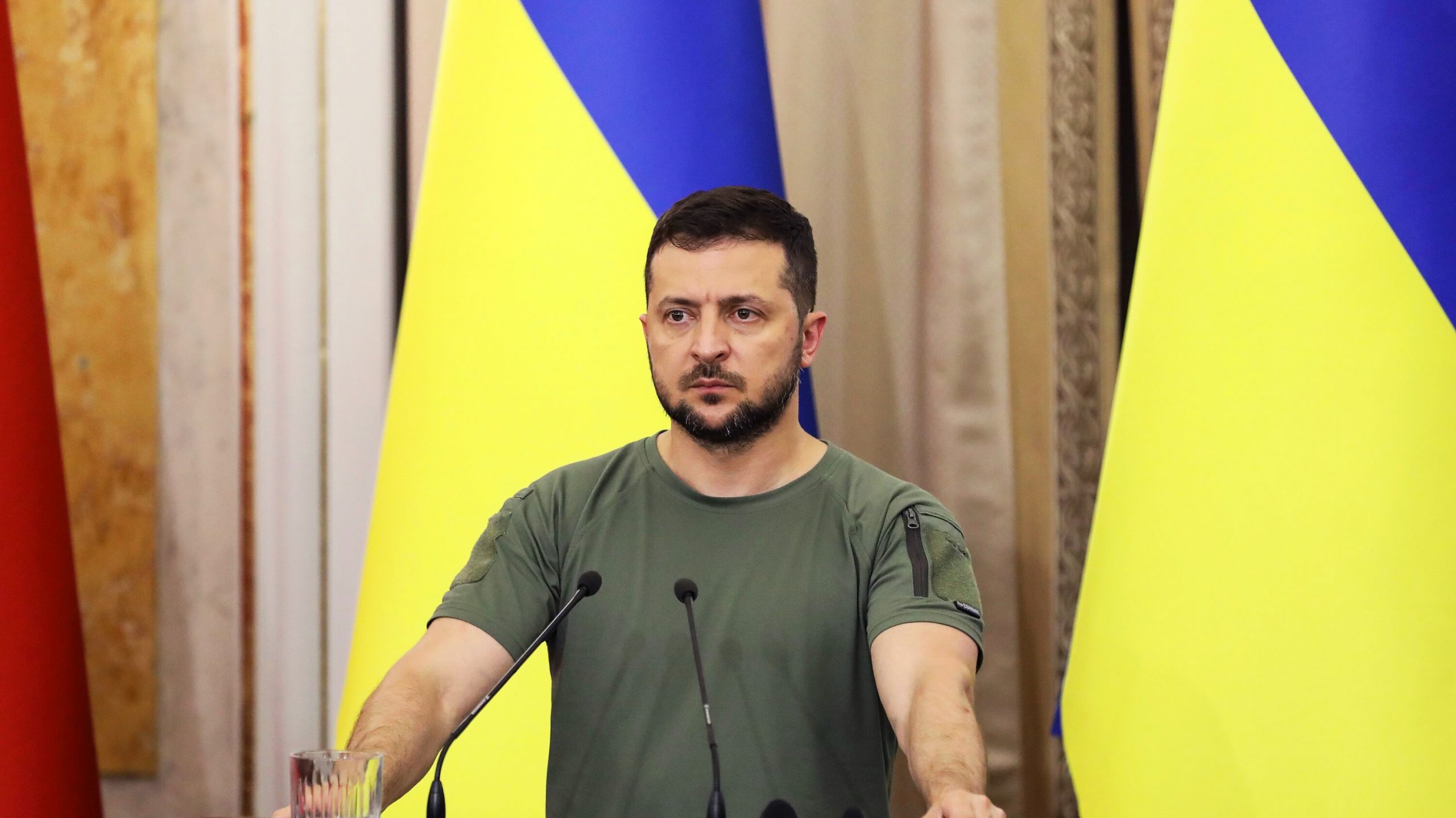 21ukraine-briefing-zelensky-pos-01-videoSixteenByNine3000