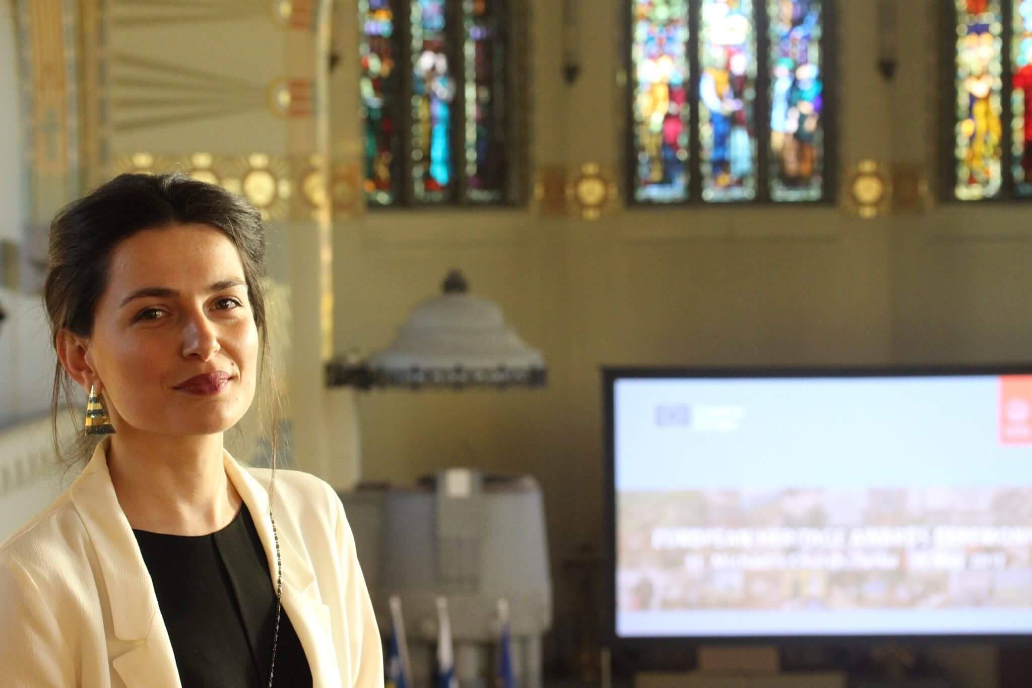 ირინა მანია