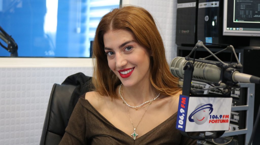 ყველა სპექტაკლის რეპეტიციისთვის განსხვავებულ სუნამოს ვირჩევ, ამიტომ ყველა დადგმას თავისი სურნელი აქვს – ანკა ვასაძე „არტ-FM“-ში