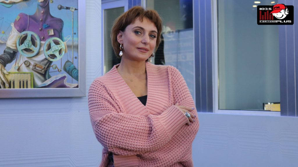 როგორ გავიკეთოთ მაკიაჟი ასაკში – სილამაზის აკადემია