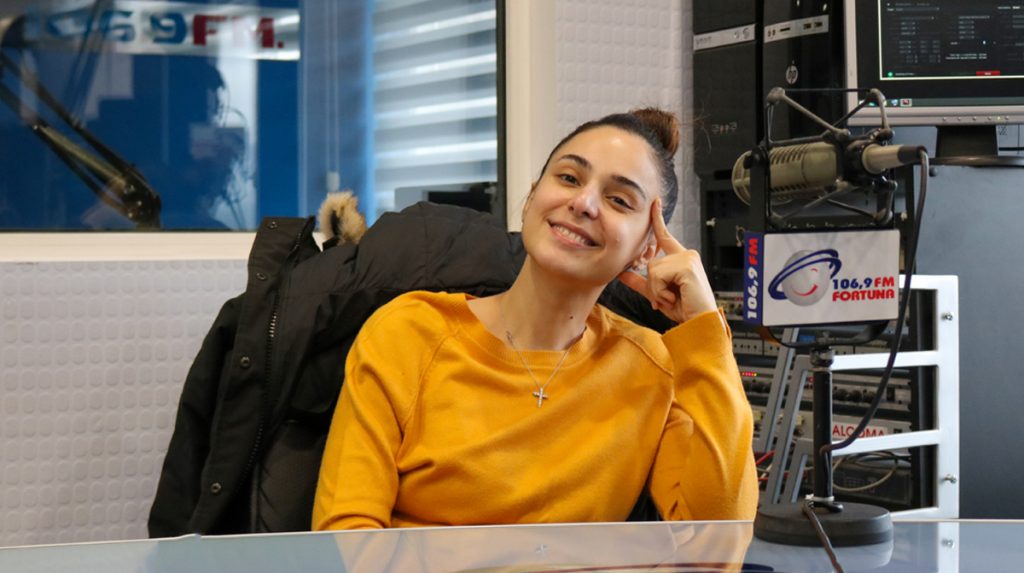 ,,ძალიან ბედნიერი ვარ თეატრში დაბრუნებით, საკმაოდ დიდი პაუზა მქონდა, ამიტომ „შეყრაზე“ მუშაობისას ცოტა ვინერვიულე” – სოფო ნიჟარაძე