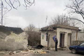 გვიან ღამით, რუსებმა ხერსონში ჰუმანიტარული დახმარების შტაბი დაბომბეს