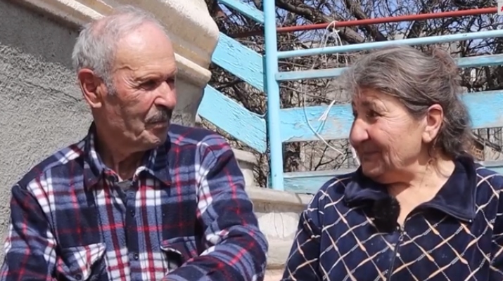 ვიდეო: „სოფელში გაზრდილი ქალი მინდოდა…ძალიან მარჯვეა, დილით ადრე დგება” – გოგი ბაბუ 82 წლის ასაკში დაოჯახდა
