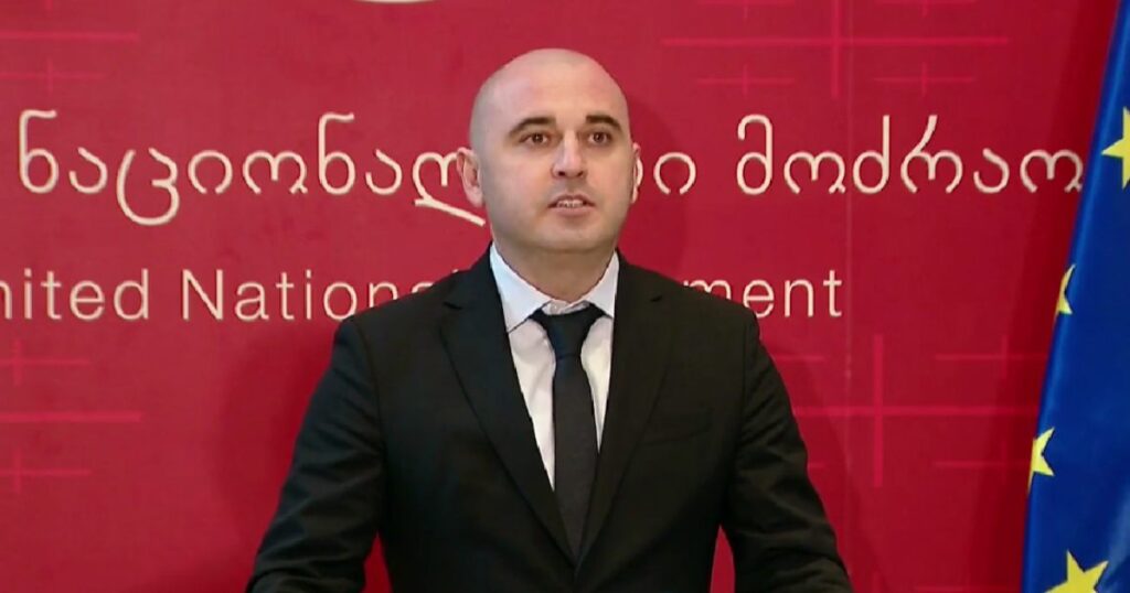 ლევან ხაბეიშვილი – გაერთიანებაზე ორი კვირის წინ დავიწყე საუბარი და ვიღაცები გადაბჟირდნენ, უახლოეს ხანებში საჯაროდ ნახავთ იმ გაერთიანებებს, თუ დიდ ერთობას, რომელიც „ნაციონალური მოძრაობის“ გარშემო იქნება