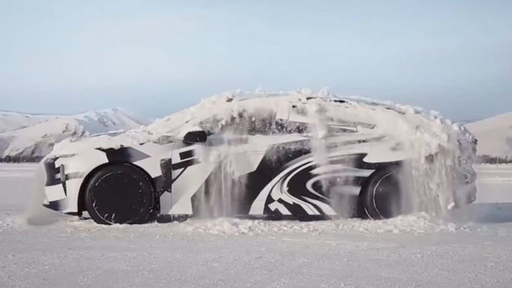 ვიდეო: ნახეთ ავტომობილი, რომელიც თოვლს თვითონ იშორებს