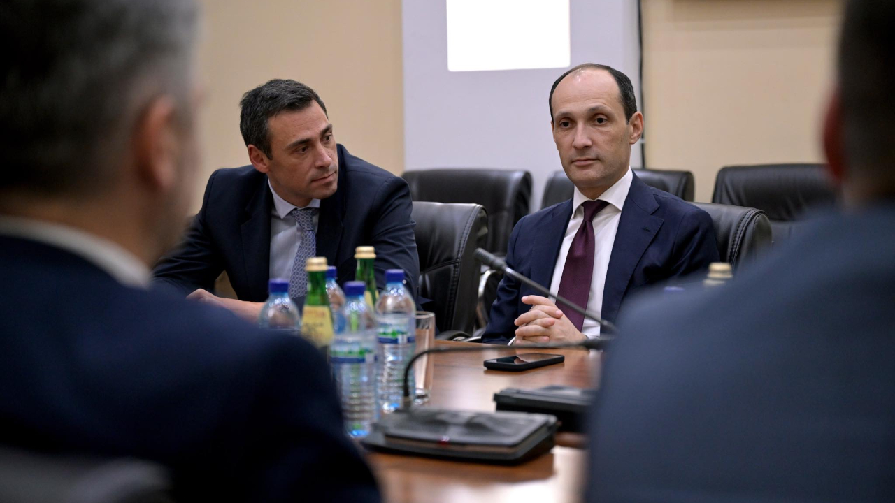 ლაშა აბაშიძე