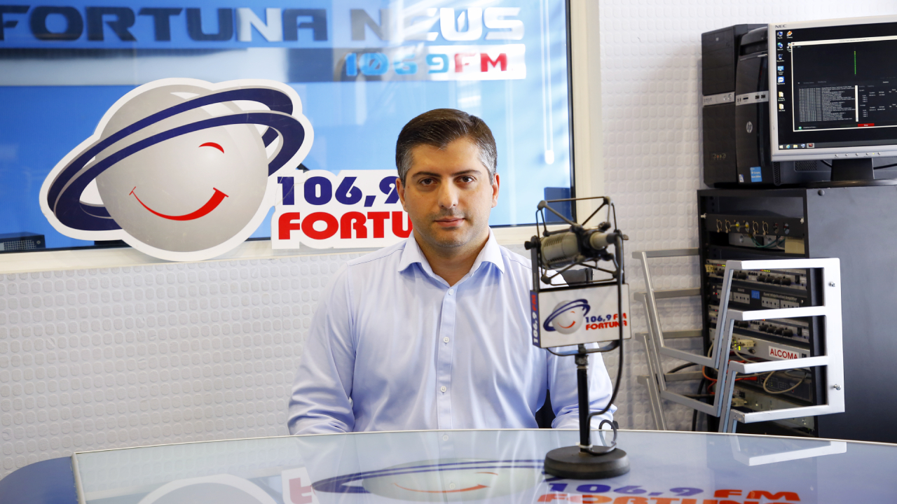 ზურაბ ახალაძე