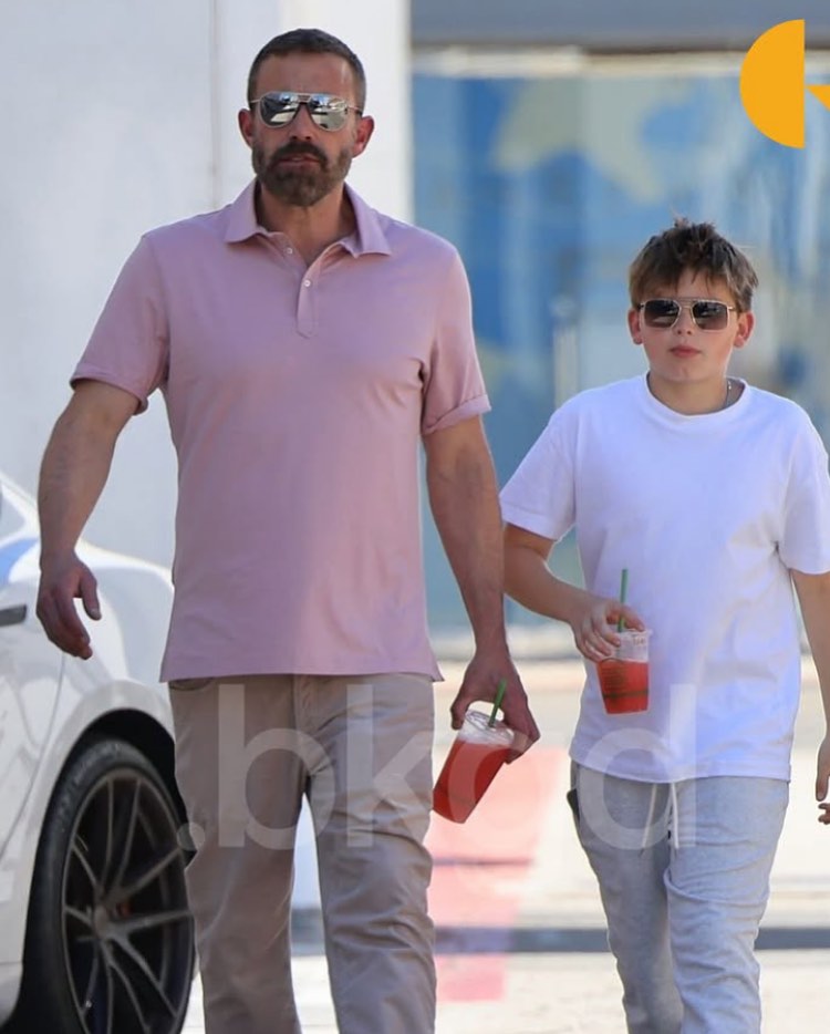 My boys are so cool 🏷- #benaffleck #benaffleckvibes #benaffleckbatman #batfleck #brucewayne #batman #makethebatfleckmovie #hollywood #theaccountant #theaccountant2 #theaccountantmovie #dad #daddy #fatherandson (6)
