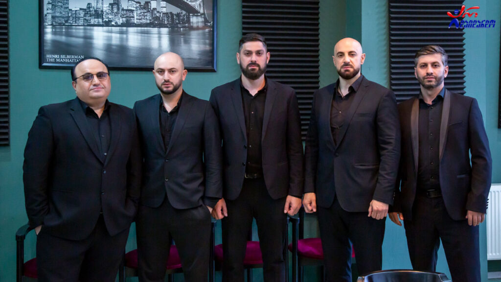 „ეს არის ულამაზესი სიმღერა საქართველოზე… საოცარი ტექსტია… ამ სიმღერას ძალიან პატრიოტული ისტორია ახლავს“ – ანსამბლი „ოდა“