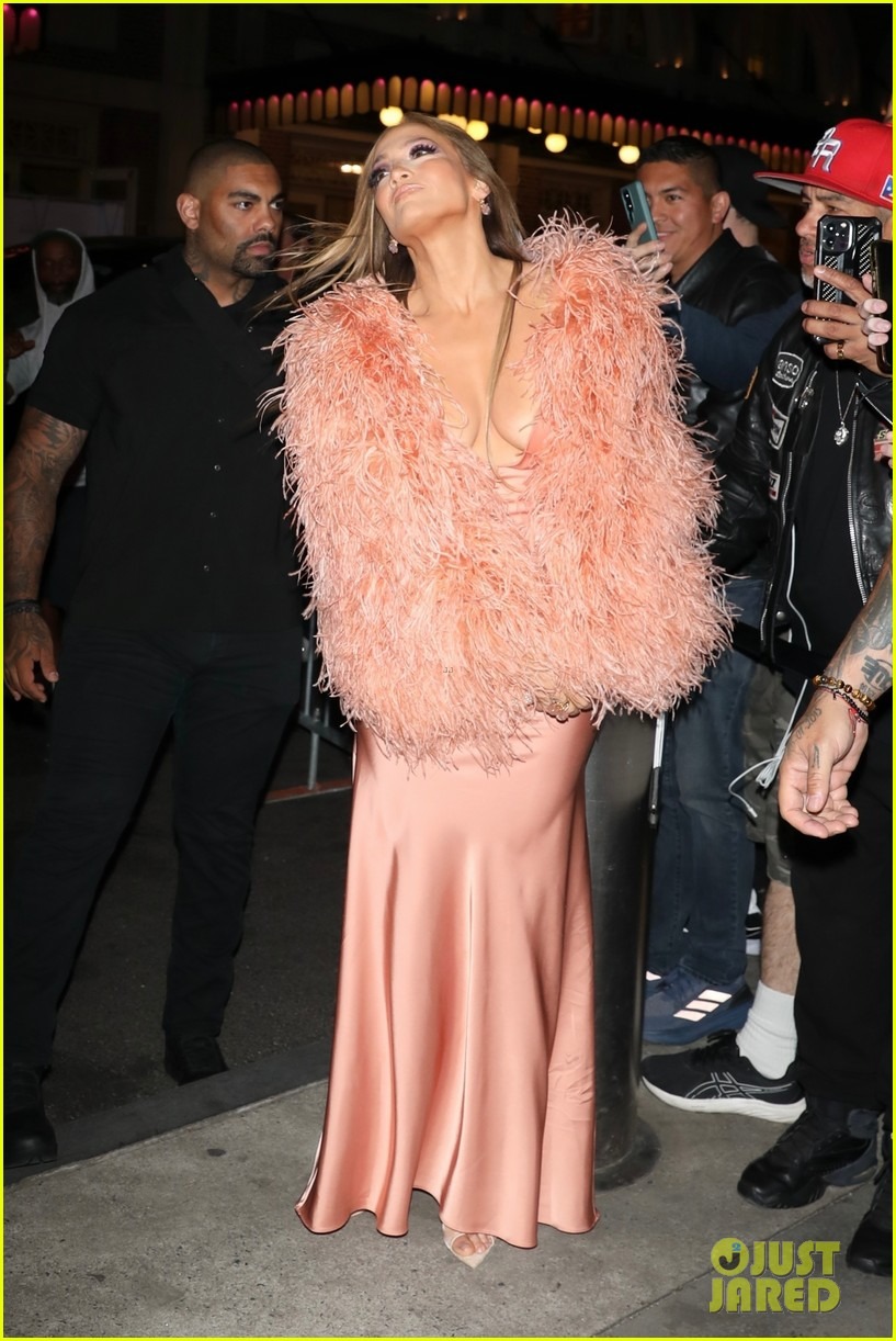 jennifer-lopez-nyc-event-pics-31